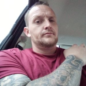 Meet your Posher, Dennis